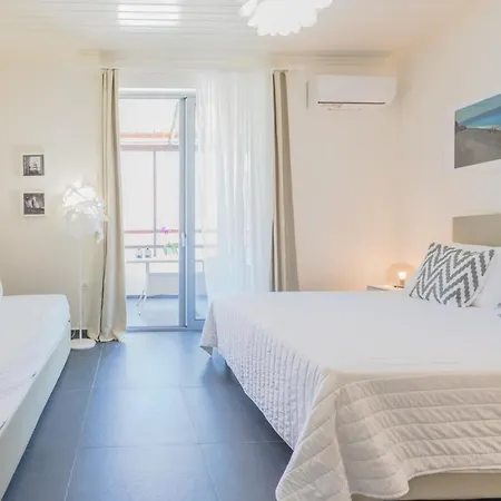 Rotunda Aparthotel 3*